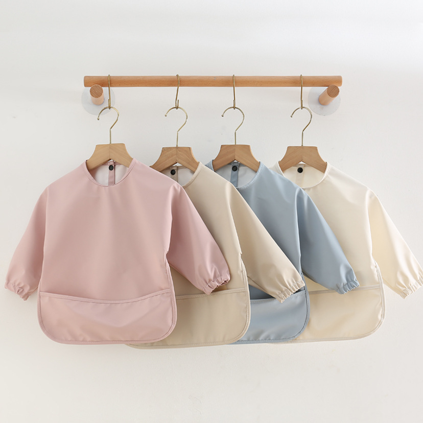 مرايل تغذية الأطفال بلون سادة  - مراجعة Baby Food Apron وسعره