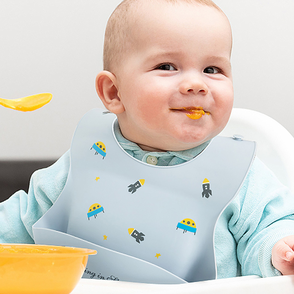 مرايل سيليكون ناعمة مضادة للما - مراجعة Baby Food Apron وسعره